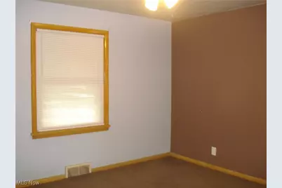 2253 E 290th Street, Wickliffe, OH 44092 - Photo 13