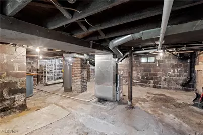 132 31st Street SW, Barberton, OH 44203 - Photo 25