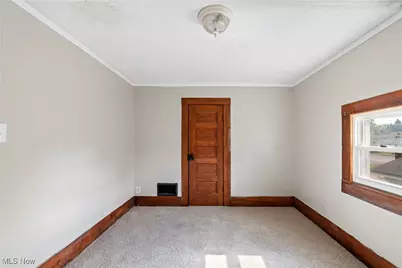 132 31st Street SW, Barberton, OH 44203 - Photo 23
