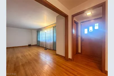 703 Melwood Drive NE, Warren, OH 44483 - Photo 3