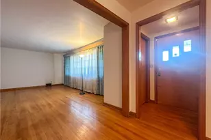 703 Melwood Dr NE, Warren, OH 44483 - Photo 3