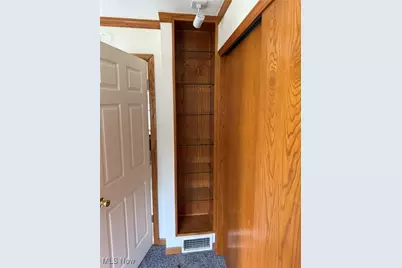 210 Luary Drive, Painesville, OH 44077 - Photo 17