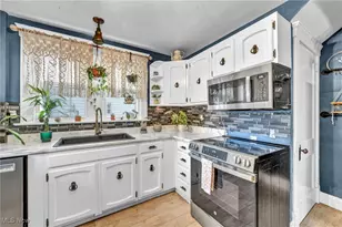 218 Cornell Ave, Elyria, OH 44035 - Photo 9