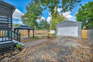 218 Cornell Ave, Elyria, OH 44035 - Photo 7