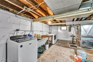 218 Cornell Ave, Elyria, OH 44035 - Photo 29