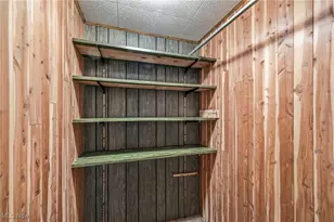 1558 Portal Dr NE, Howland, OH 44484 - Photo 29