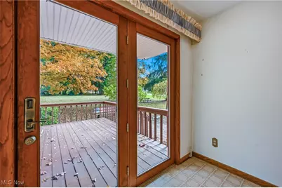 1558 Portal Drive NE, Howland, OH 44484 - Photo 9