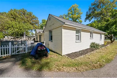 8224 Dartmoor Road, Mentor, OH 44060 - Photo 27