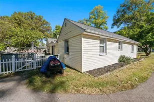 8224 Dartmoor Rd, Mentor, OH 44060 - Photo 27