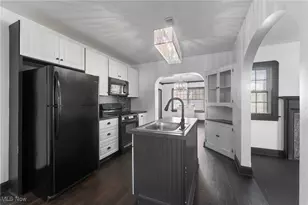 4038 Sunset Blvd, Youngstown, OH 44512 - Photo 7