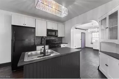 4038 Sunset Boulevard, Youngstown, OH 44512 - Photo 9