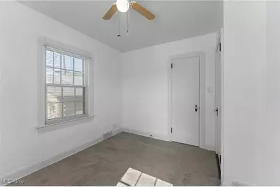 4038 Sunset Boulevard, Youngstown, OH 44512 - Photo 17