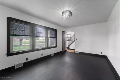 4038 Sunset Boulevard, Youngstown, OH 44512 - Photo 5