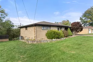 567 Sealock Ave, Steubenville, OH 43952 - Photo 3