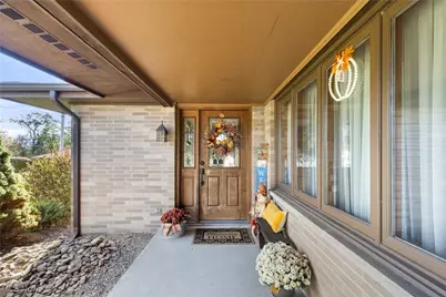 567 Sealock Avenue, Steubenville, OH 43952 - Photo 5