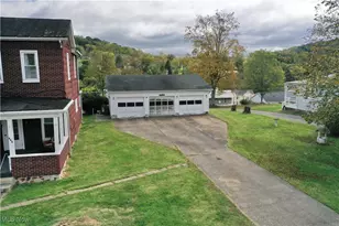 705 Main St, Pennsboro, WV 26415 - Photo 7