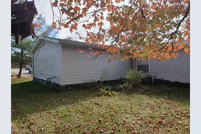 322 Morgan Terrace, Roaming Shores, OH 44084 - Photo 9