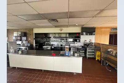 3020 Harrisburg Road NE, Canton, OH 44705 - Photo 9