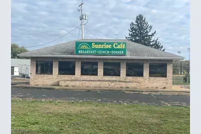 3020 Harrisburg Road NE, Canton, OH 44705 - Photo 1