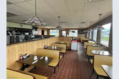 3020 Harrisburg Road NE, Canton, OH 44705 - Photo 7