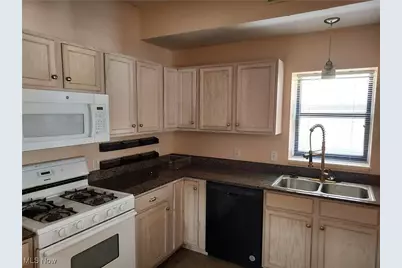 11014 Detroit Avenue #EE1, Loveland, OH 44102 - Photo 7