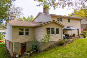 121 Beckett Ct, St Clairsville, OH 43950 - Photo 3