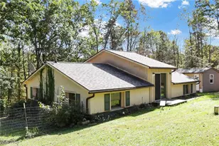 852 Wallace Rd, Little Hocking, OH 45742 - Photo 3