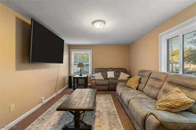 2948 Trenton Road, Akron, OH 44312 - Photo 5