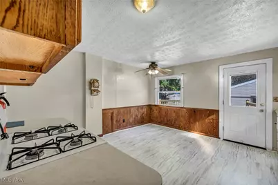 1167 Hilltop Drive, Akron, OH 44310 - Photo 17