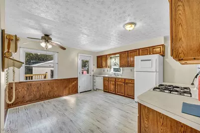 1167 Hilltop Drive, Akron, OH 44310 - Photo 11