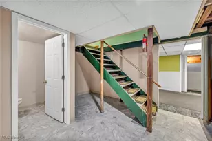 1167 Hilltop Dr, Akron, OH 44310 - Photo 39