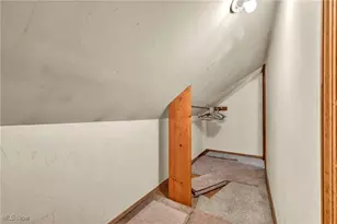 1167 Hilltop Dr, Akron, OH 44310 - Photo 31