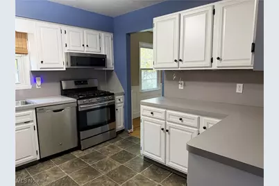 1845 Celeste Circle, Austintown, OH 44511 - Photo 9