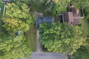 1845 Celeste Cir, Austintown, OH 44511 - Photo 35