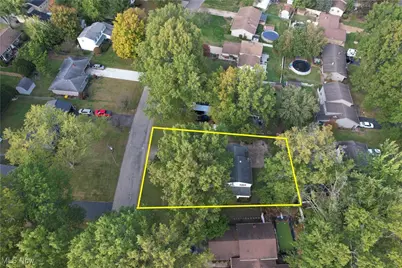 1845 Celeste Circle, Austintown, OH 44511 - Photo 5