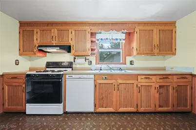 11960 Freshley Avenue, Alliance, OH 44601 - Photo 9