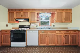 11960 Freshley Ave, Alliance, OH 44601 - Photo 9