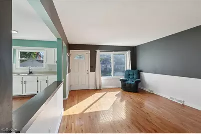 791 Georgia Avenue, Akron, OH 44306 - Photo 3