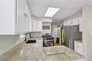 615 Noah Ave, Akron, OH 44320 - Photo 11