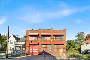 2032 W 105th St, Loveland, OH 44102 - Photo 1