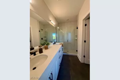 1495 Superior Avenue E, Loveland, OH 44114 - Photo 29