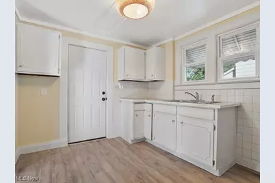 1371 Benton Street, Barberton, OH 44203 - Photo 13