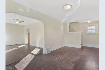 1371 Benton Street, Barberton, OH 44203 - Photo 9