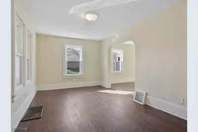 1371 Benton Street, Barberton, OH 44203 - Photo 7