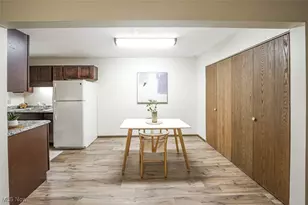 8140 Southwood Dr, Garrettsville, OH 44231 - Photo 7