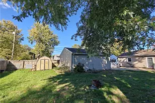 2215 Willowrow Ave NE, Canton, OH 44705 - Photo 11