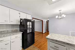 6086 Seminole Trl, Mentor on the Lake, OH 44060 - Photo 11