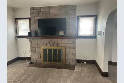 434 Hillwood Drive, Akron, OH 44320 - Photo 13