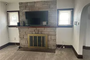 434 Hillwood Dr, Akron, OH 44320 - Photo 13