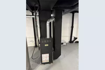 434 Hillwood Drive, Akron, OH 44320 - Photo 27